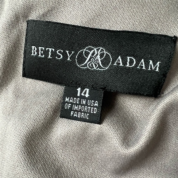 BETSY & ADAMS EVENING DRESS ✨ - Picture 6 of 14